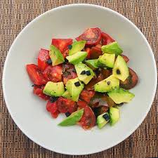Ensalada con ajo negro